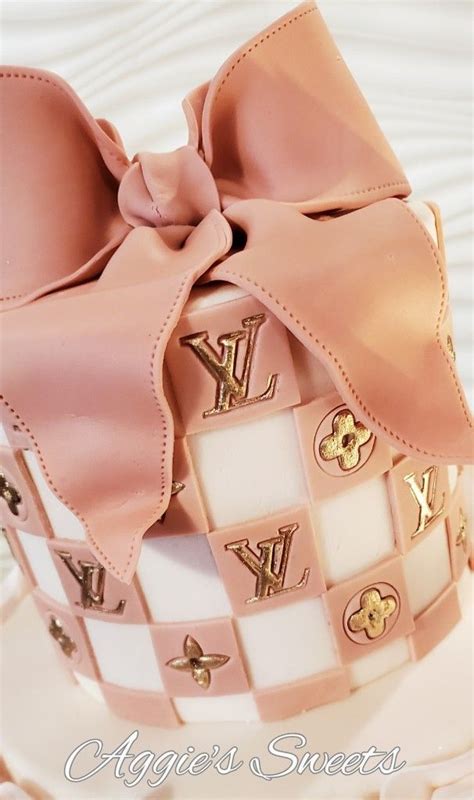 pink chanel pink louis vuitton cake|louis vuitton birthday cakes.